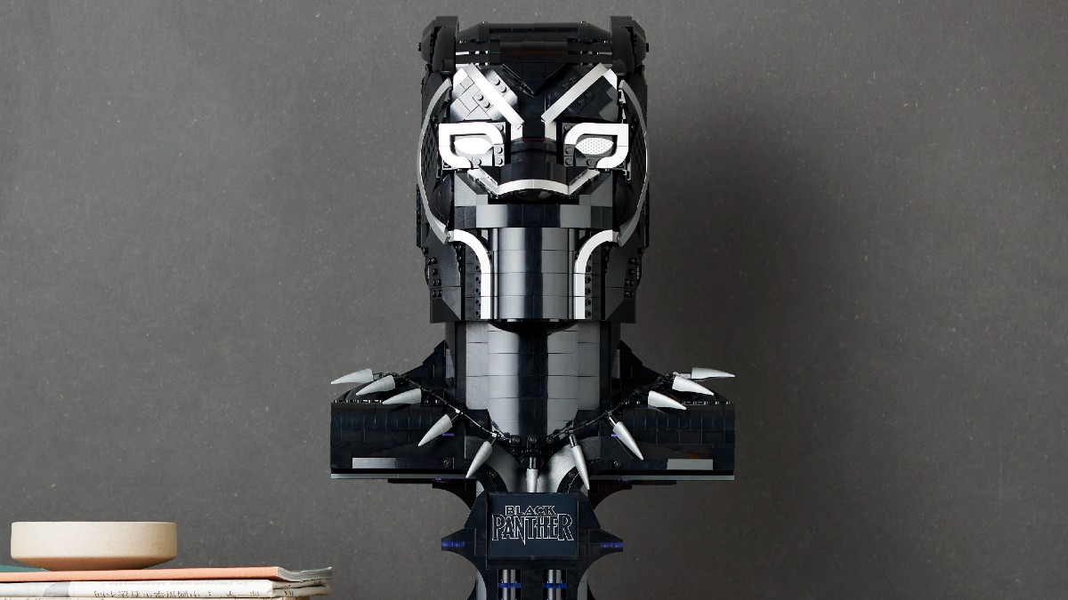 LEGO Super Heroes Black Panther 76215 by LEGO Systems Inc.