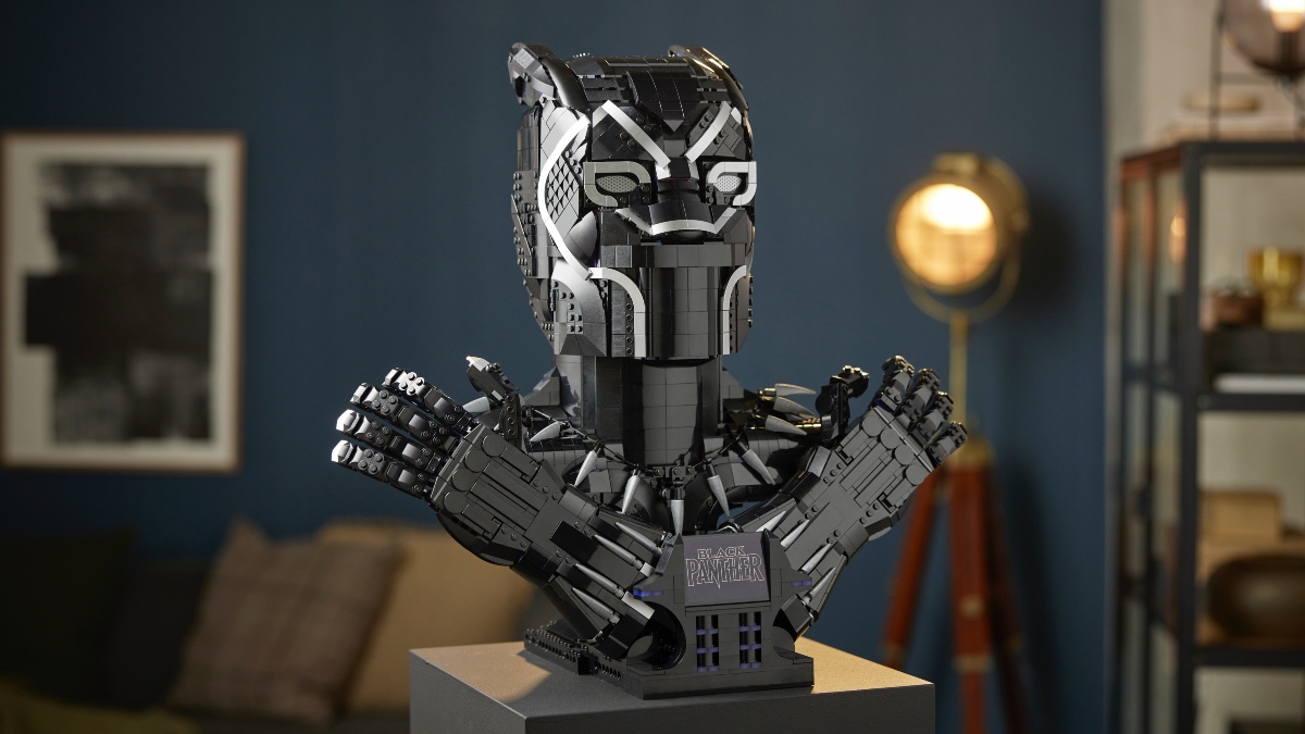LEGO Super Heroes Black Panther 76215 by LEGO Systems Inc.
