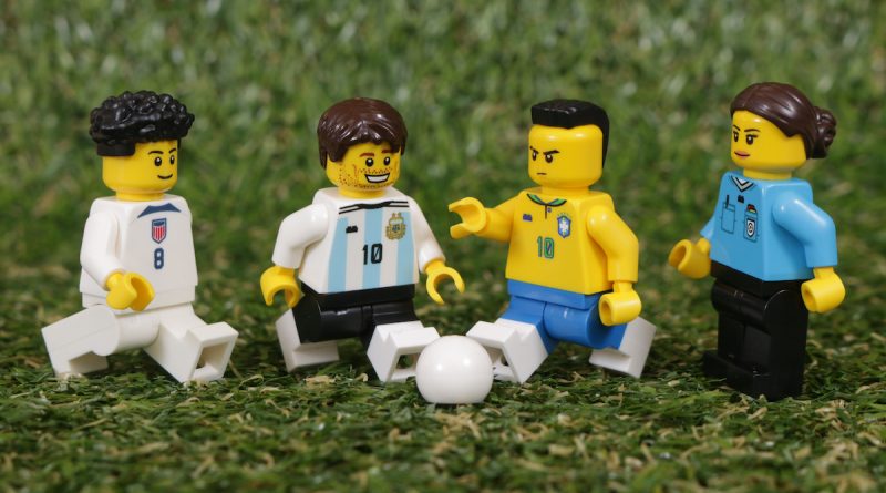 NEW LEGO Build a Minifigure BAM Football Soccer Champion 2023 Female