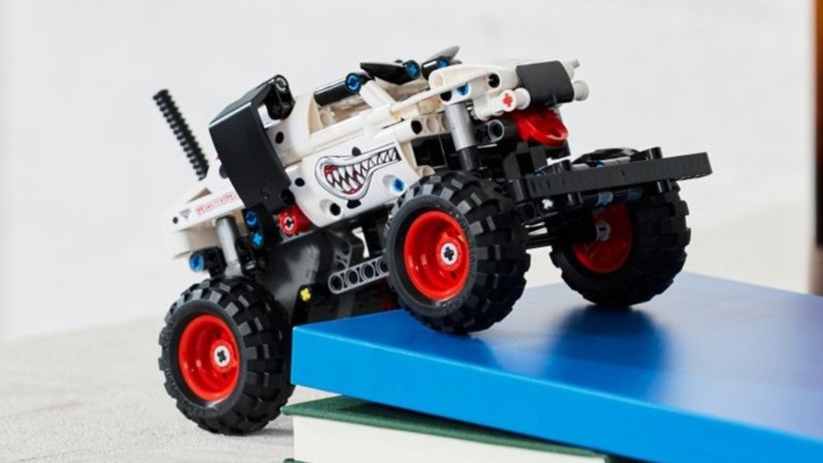 LEGO Technic 42118 Monster Jam Grave Digger Un camion-jouet et un buggy  tout-terrain 