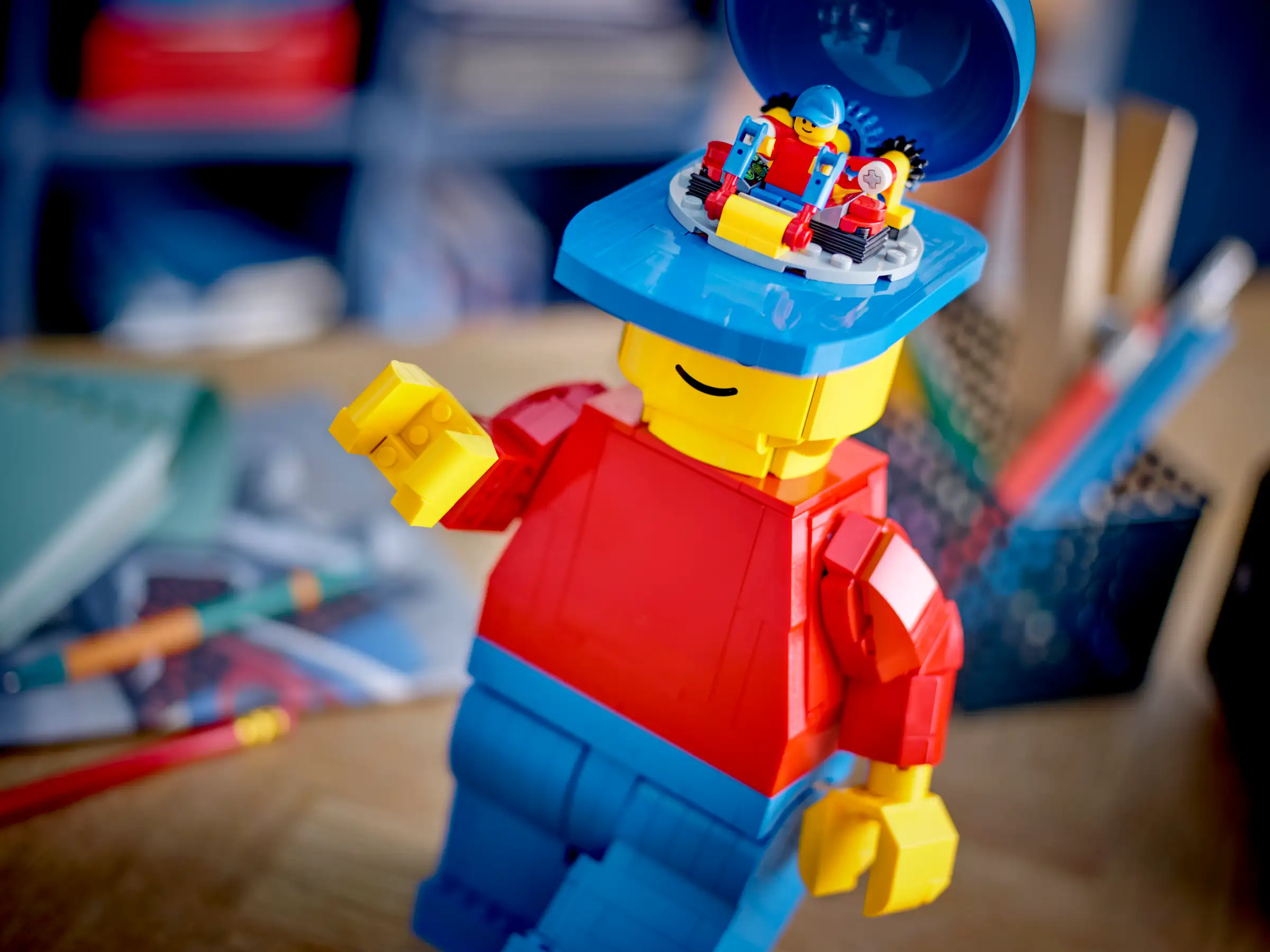 40649 Up-Scaled LEGO Minifigure Revealed