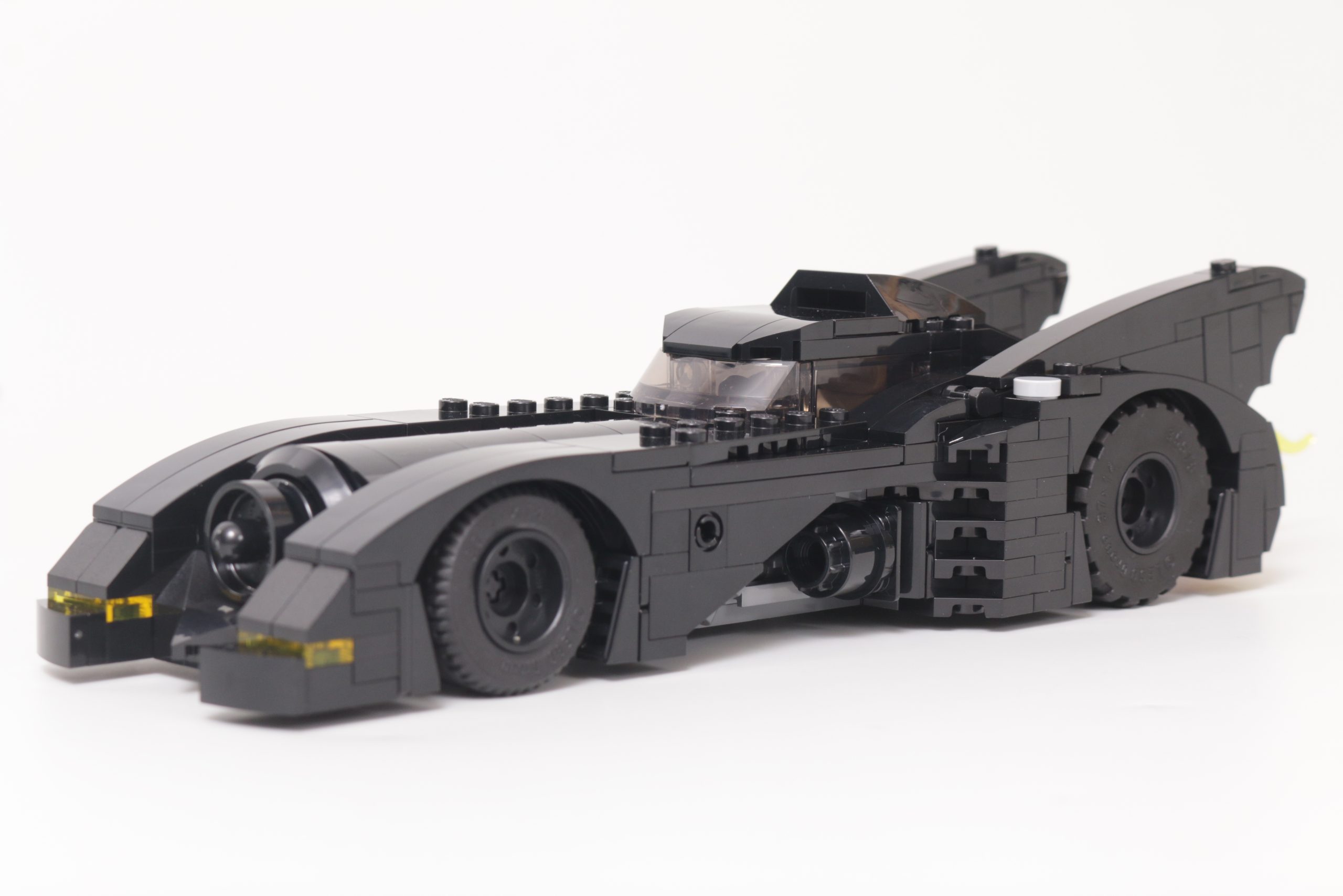 LEGO 76252 Batcave - Shadow Box review