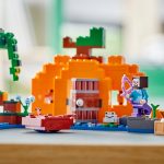 LEGO Minecraft 21248 the pumpkin farm lifestyle featured