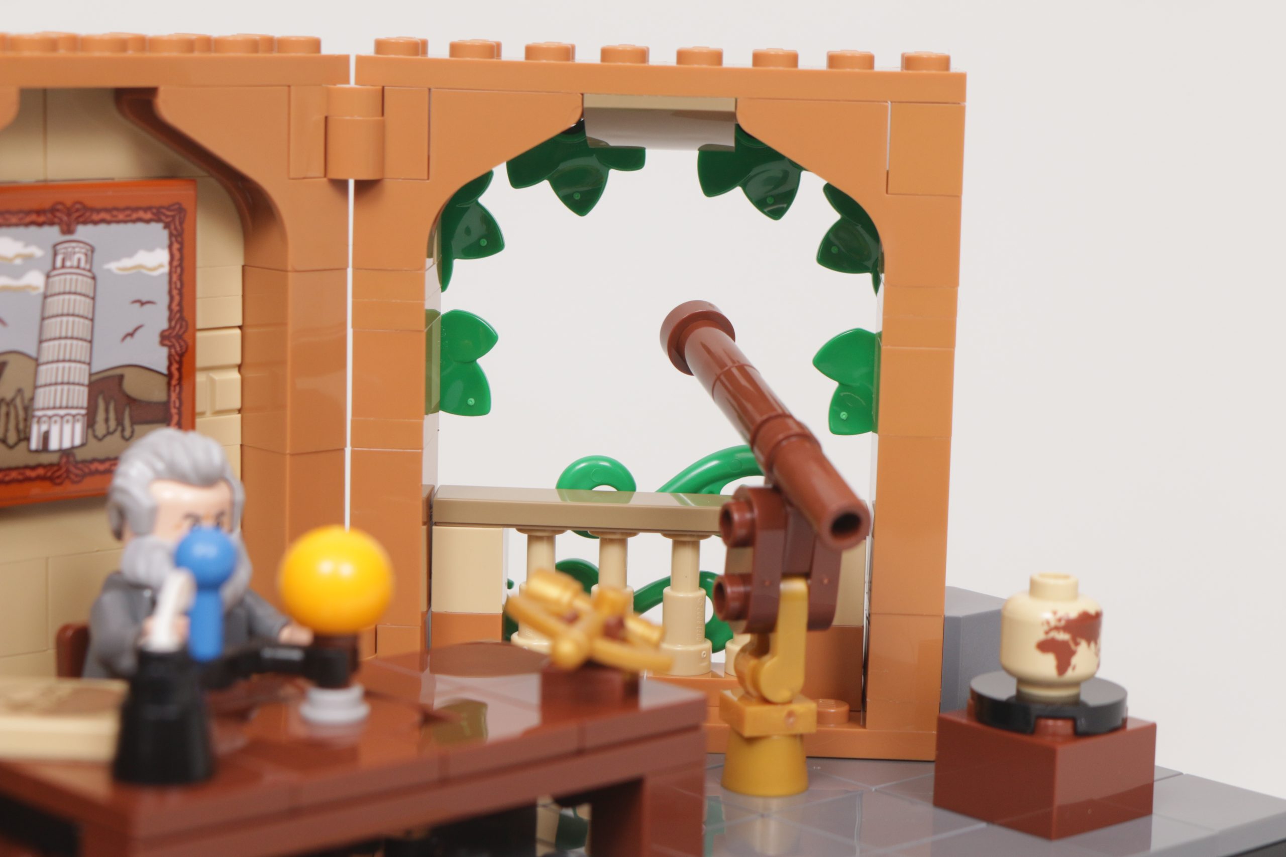 LEGO Ideas Tribute to Galileo Galilei (40595) Revealed - The Brick Fan