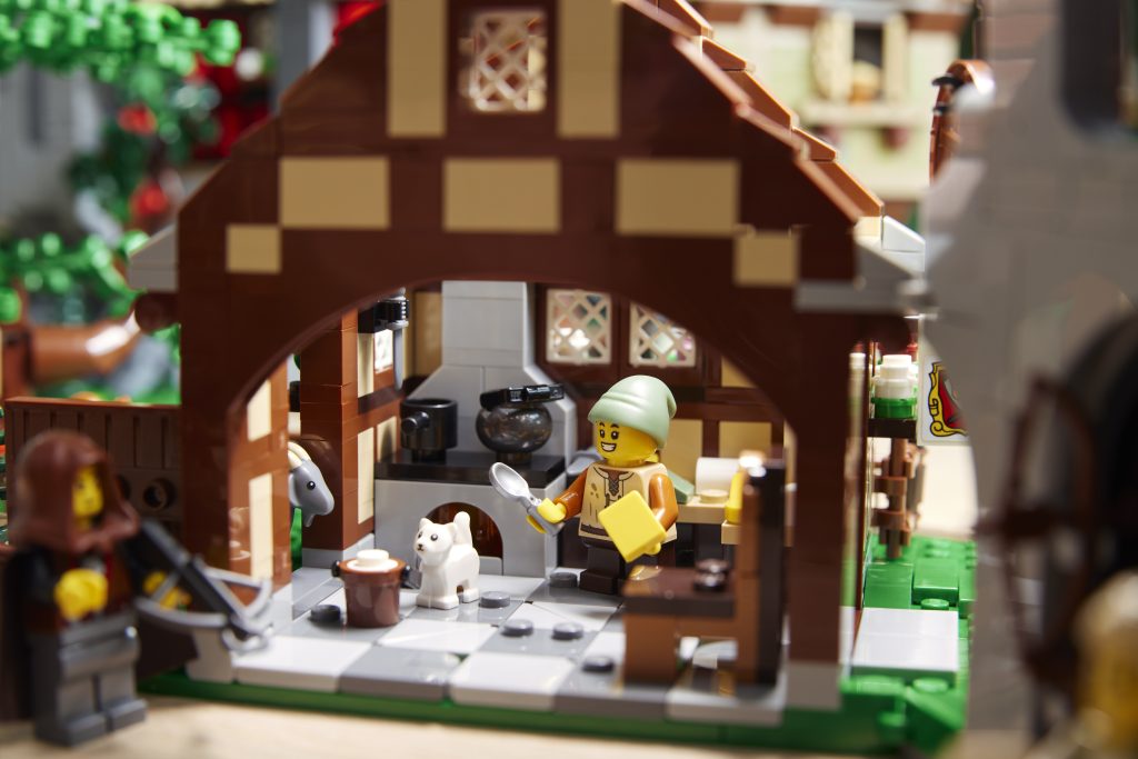 LEGO Icons 10332 Medieval Town Square visual tour and gallery