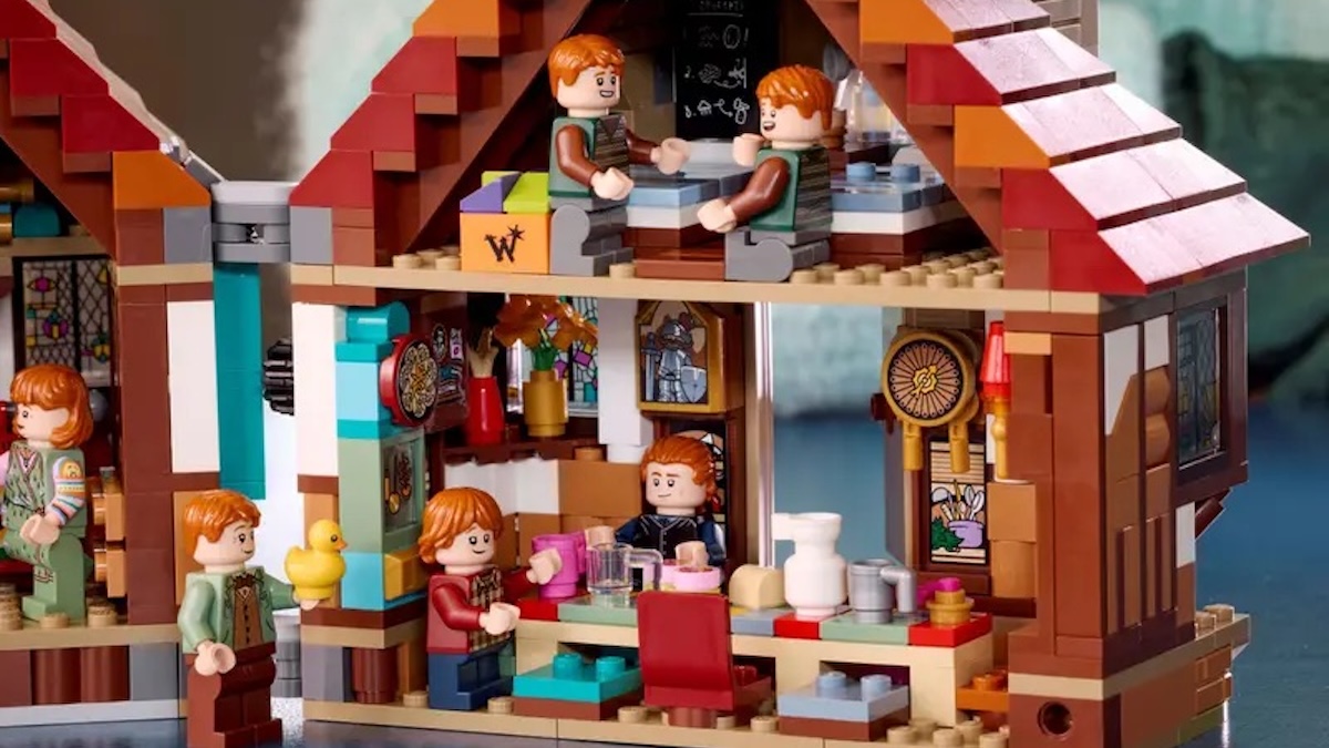 A minifigure in LEGO Harry Potter The Burrow expands the brick-built world