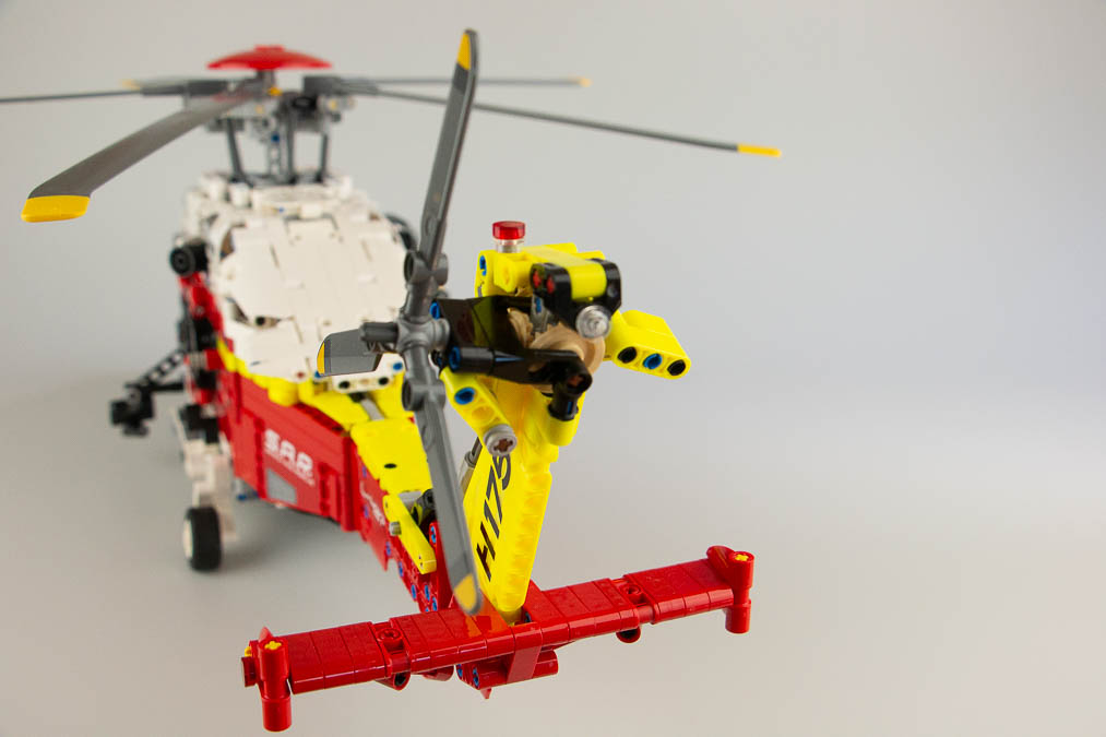 Recensione dell'elicottero di soccorso Airbus H42145 LEGO Technic 175