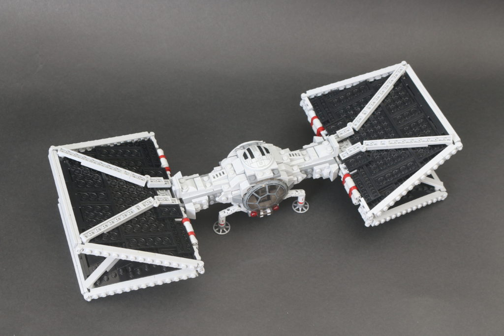 How to build a LEGO Star Wars: The Mandalorian folding Outland TIE Fighter model