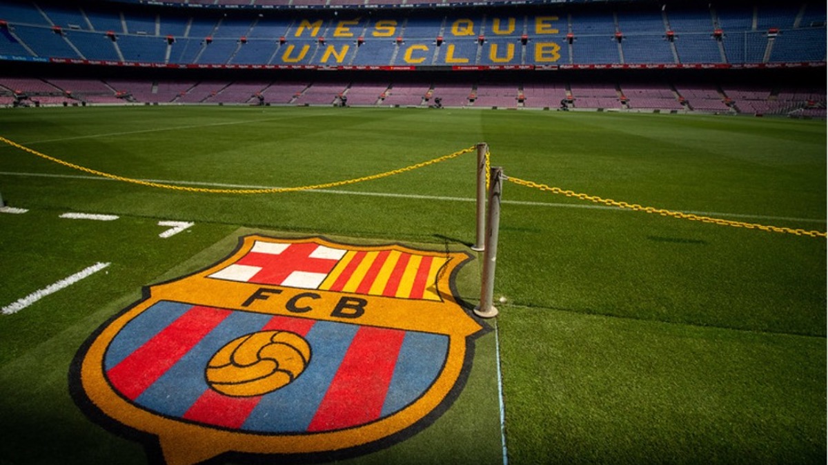 Review LEGO 10284 Camp Nou FC Barcelona - HelloBricks