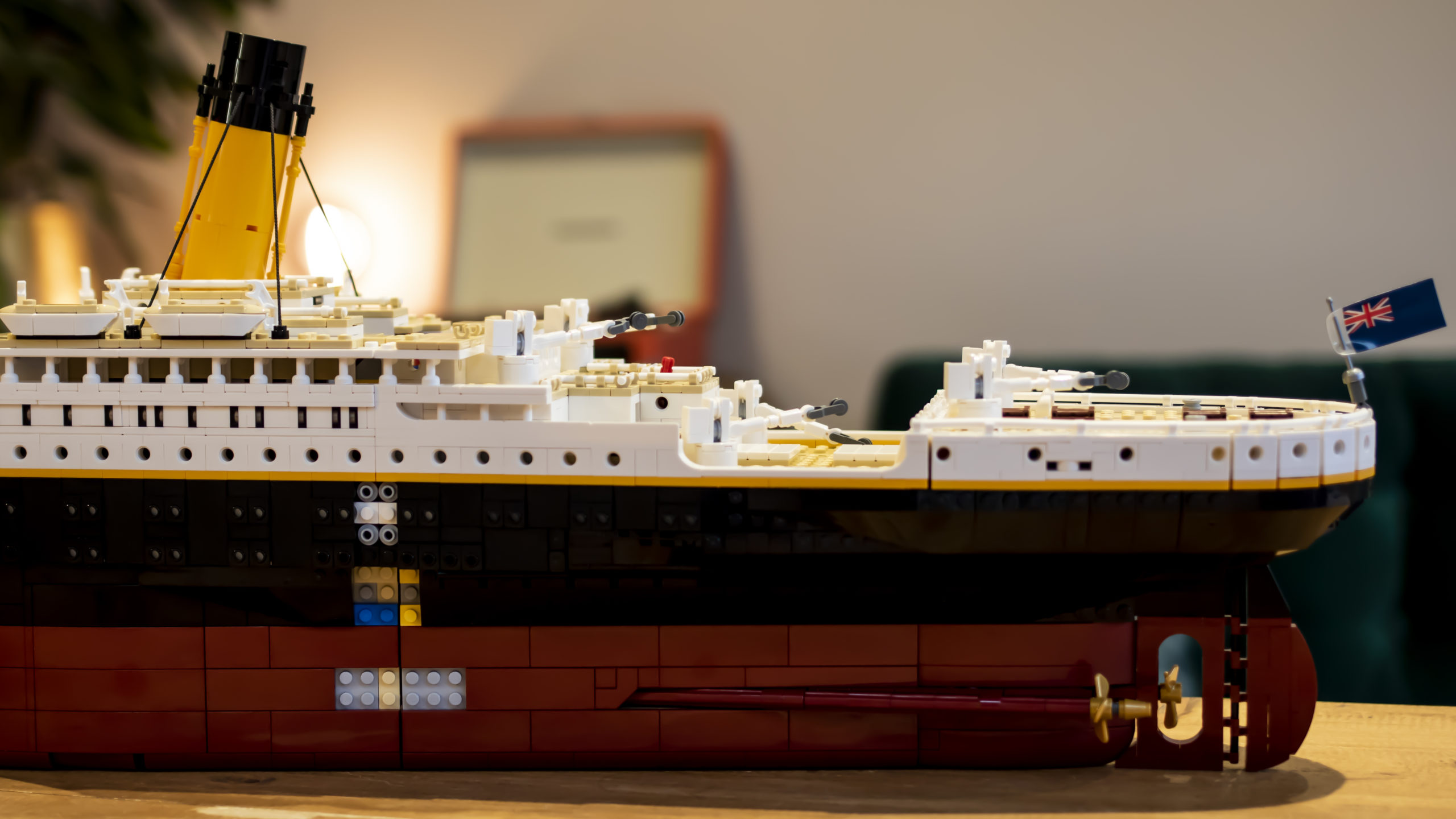 Modello RMS TITANIC Modello di crociera del Titanic con LUCI 80 cm