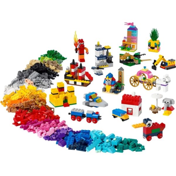 We could see three LEGO themes return in 2023