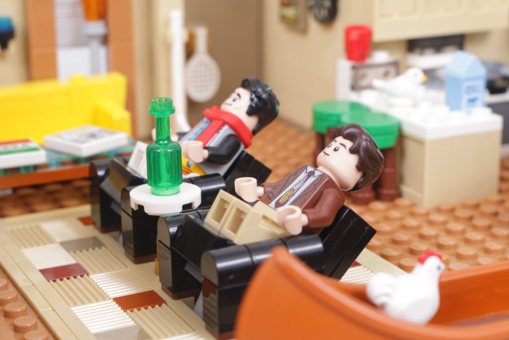 LEGO IDEAS - FRIENDS Apartment Modular Building with Central Perk Cafe and  Monica's Apartment