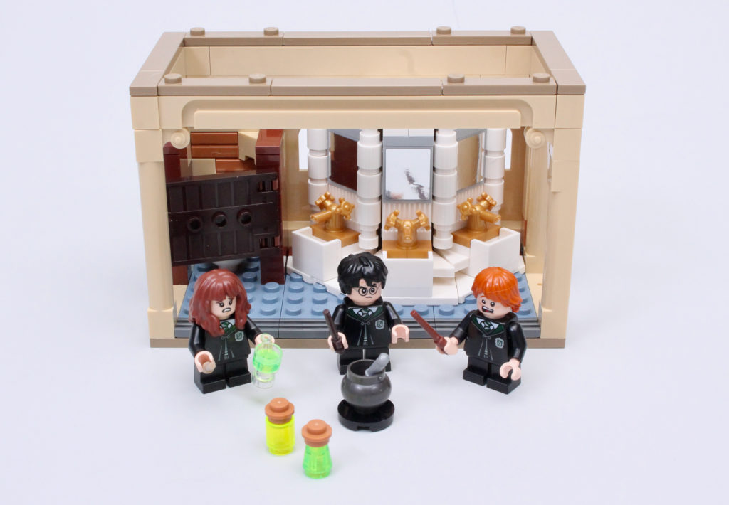 LEGO Harry Potter Hogwarts Polyjuice Potion Mistake (76386) Review - The  Brick Fan