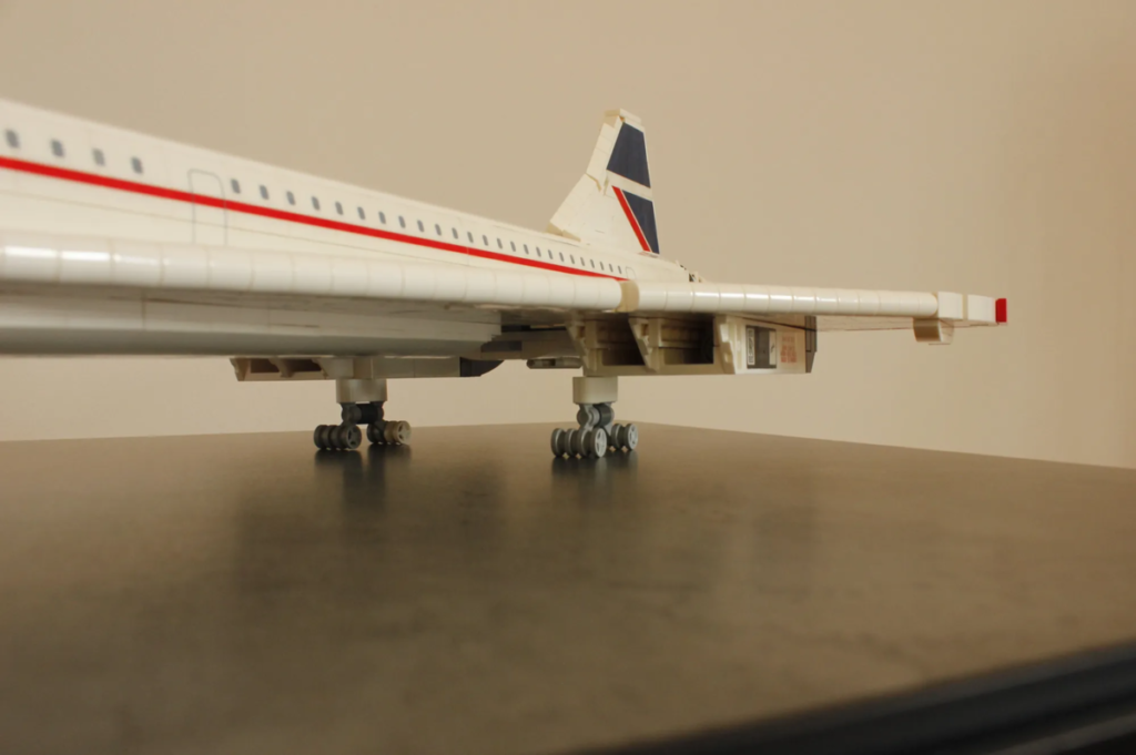 Legendary Concorde speeds through to the LEGO Ideas review