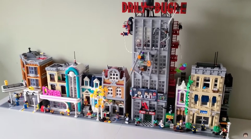 Drastisch Gestaag heuvel Combining LEGO Marvel 76178 Daily Bugle with modular buildings and NINJAGO  City Gardens