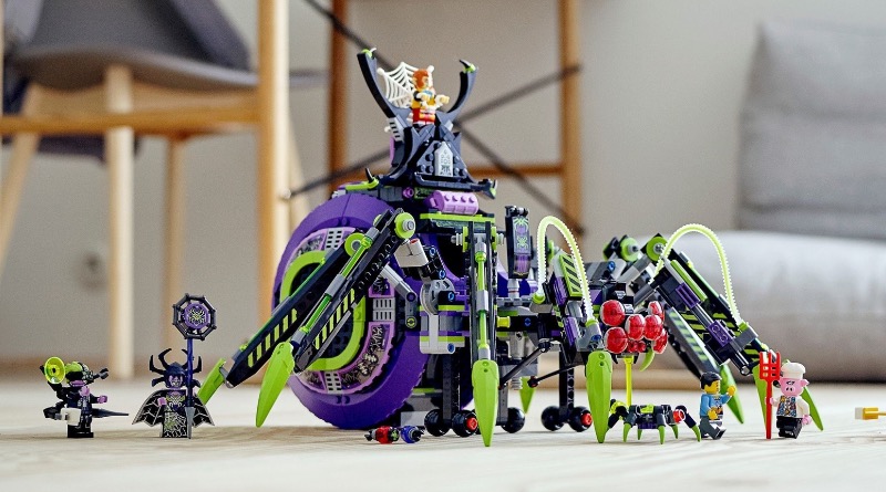 LEGO Monkie Kid 80022 Spider Queen's Arachnoid Base inneholder en super ...