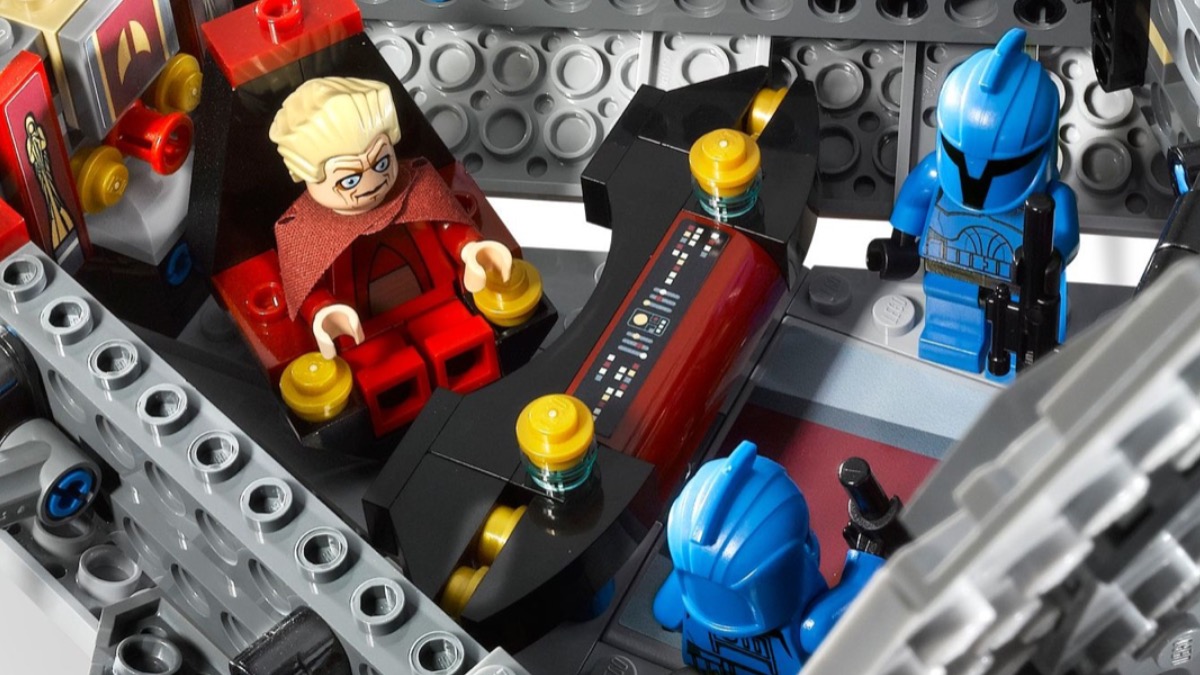 First Look: The New LEGO Star Wars UCS Venator-Class Republic