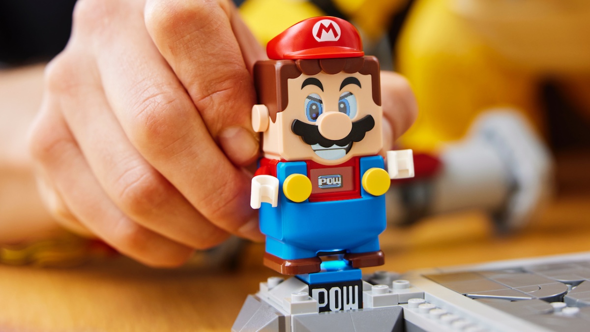 LEGO's huge new Bowser can interact with Mario, Luigi, Peach