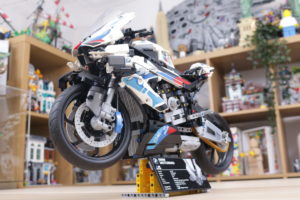 LEGO Technic BMW M 1000 RR