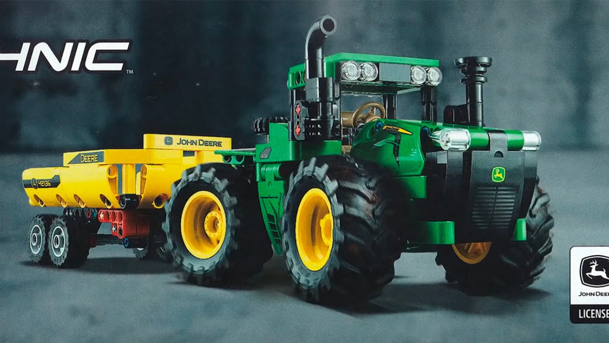 LEGO Technic 42136 John 4WD revealed Tractor Deere 9620R