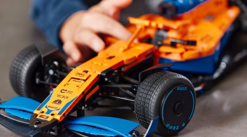 LEGO 76919 La voiture de course de Formule 1 McLaren 2023