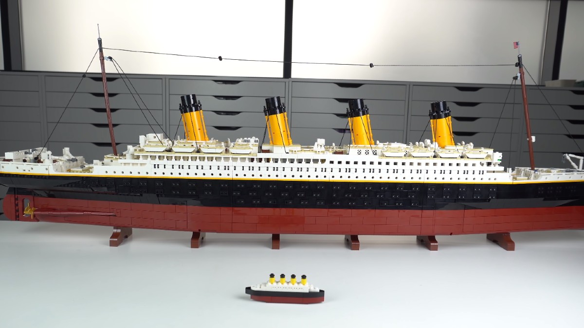 Make a mini LEGO 10294 Titanic ahead of the real deal