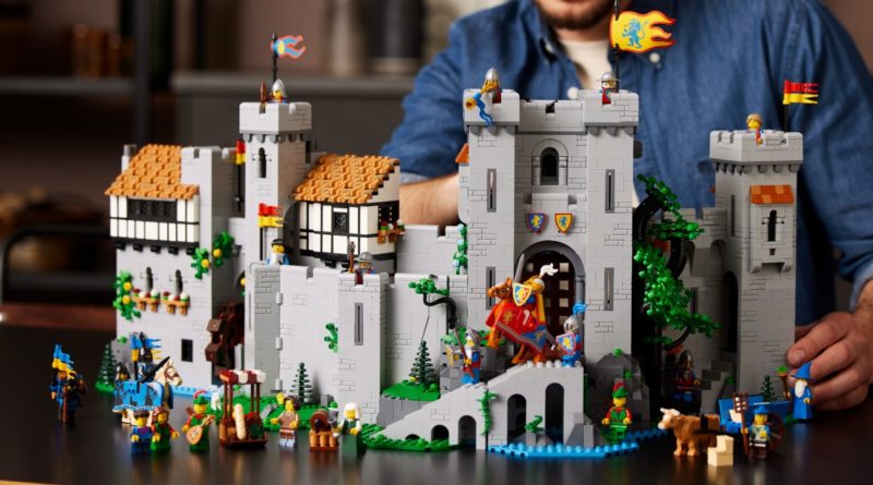 LEGO ICONS 10305 Le château des chevaliers du lion fait allusion à classic  ensembles