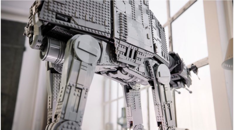 How does the new LEGO Star Wars AT-AT scale to other sets?